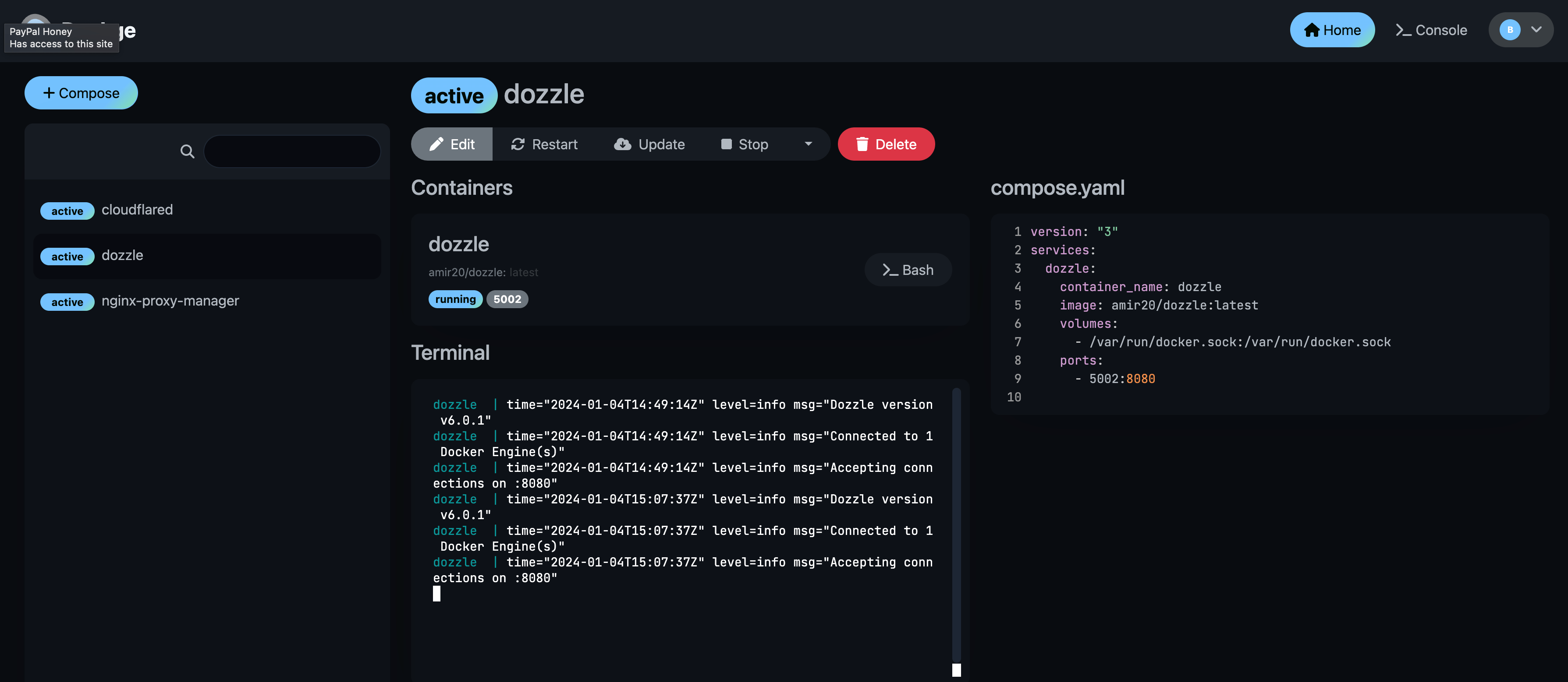 Vista de detalles de contenedor y logs en Dockge