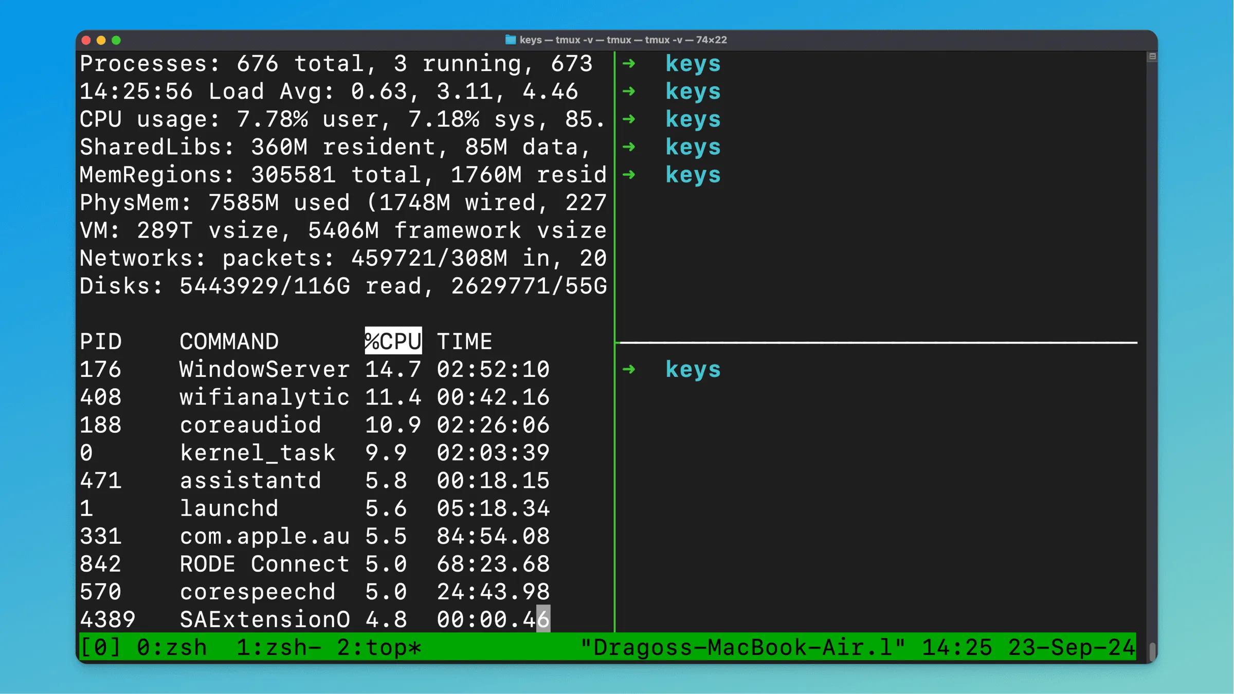 Terminal de macOS mostrando una ventana tmux dividida en tres paneles con la barra de estado de tmux abajo